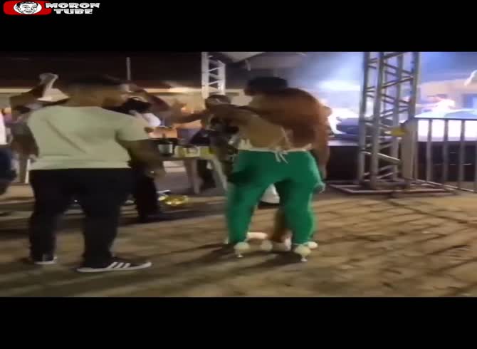 Video :WTF - She kisses someone behind her back while holding her partner